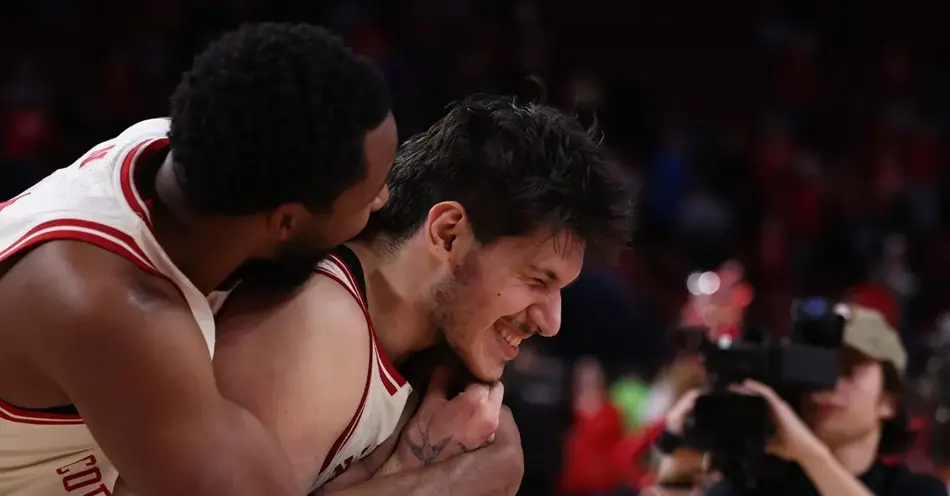 Buyuktuncel's Triple-Double Leads Huskers past North Dakota