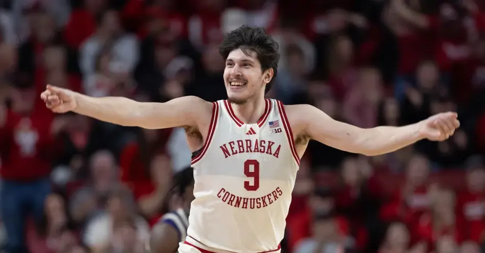 No. 7 Huskers Travel to Minnesota on Saturday