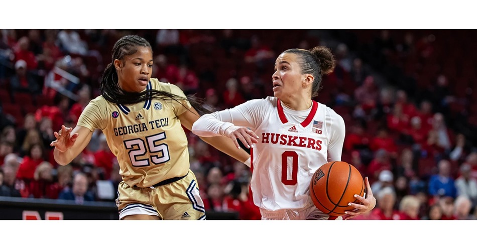 Huskers Wrap Up Home Stand With Seahawks