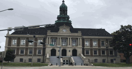 Front of the Hall County courthouse building.