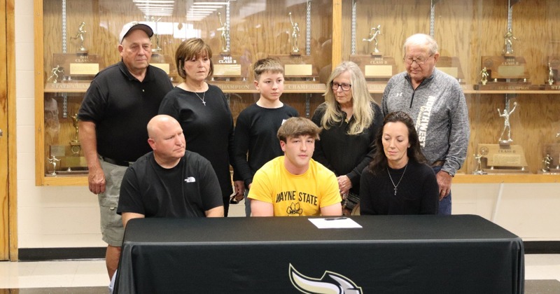 Krafka, Scheer, Hermesch, Arends, and Cole Sign To Play College Sports 